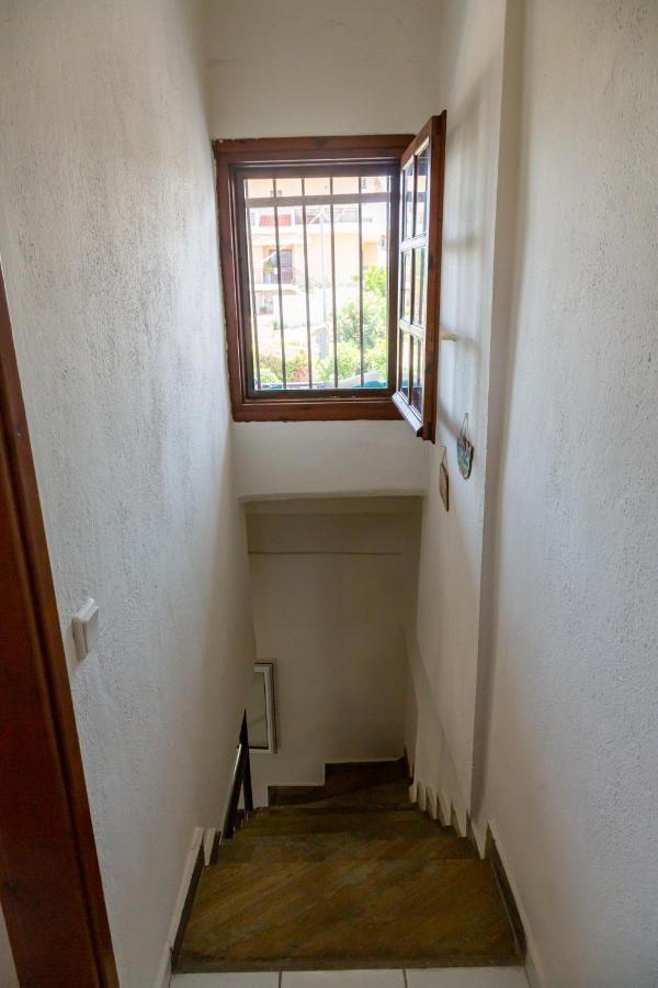 Maisonette “the White Rabbit” Holiday home Afytos