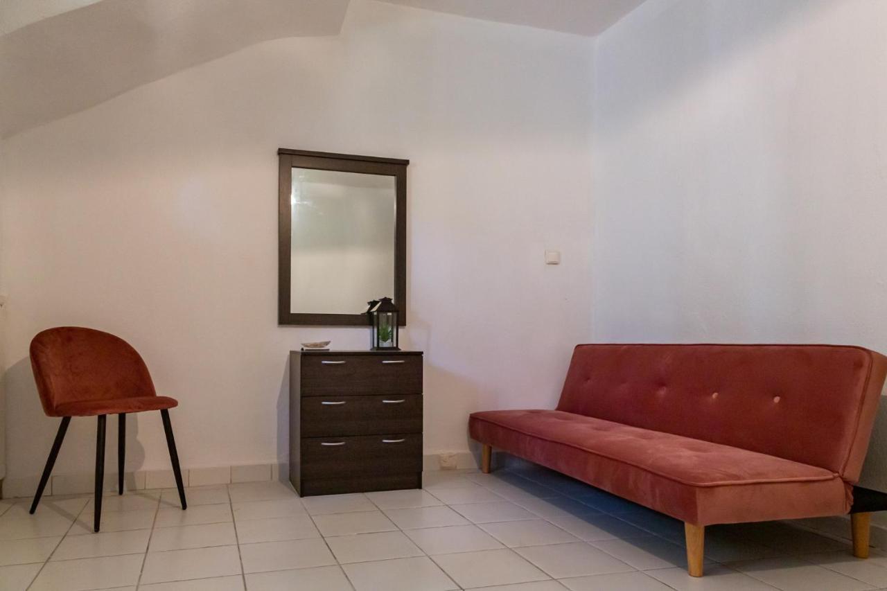 Maisonette “the White Rabbit” Holiday home *