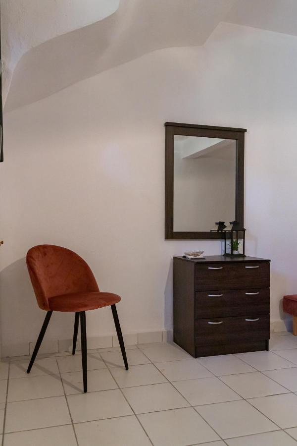 Maisonette “the White Rabbit” *
